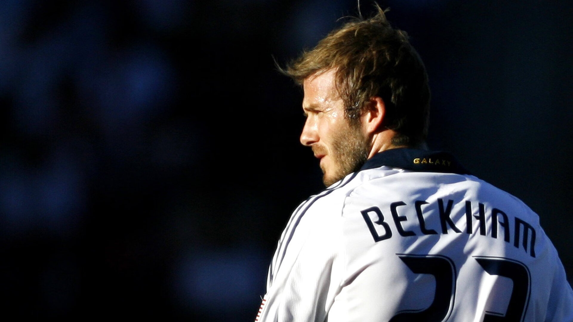 爱游戏(AYX)体育-胡金秋赛后谦逊发言登热搜，上海申花惊险切尔西引发热议